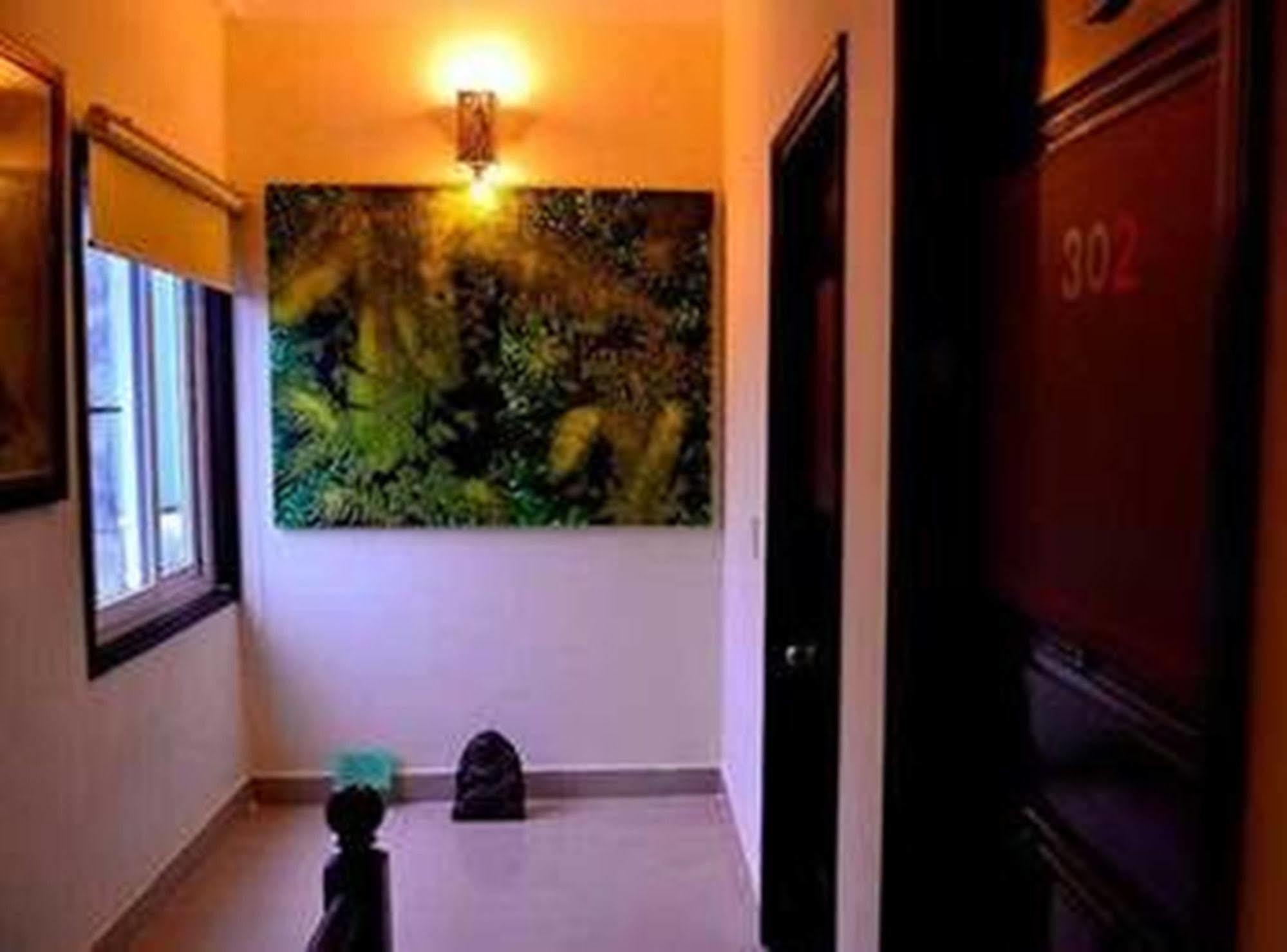 Hue Nino Hotel Bagian luar foto