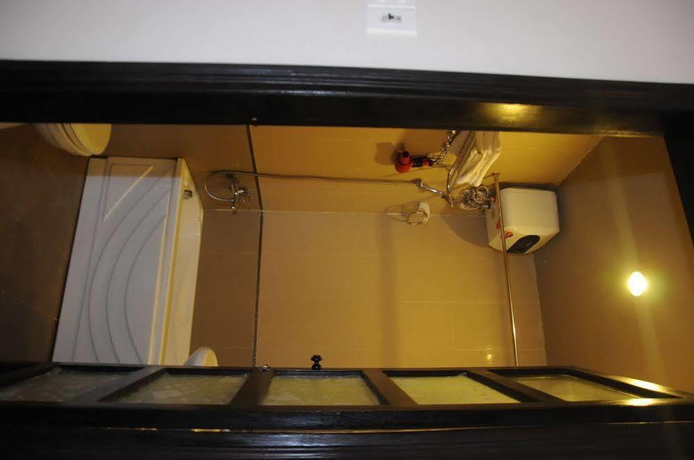 Hue Nino Hotel Bagian luar foto